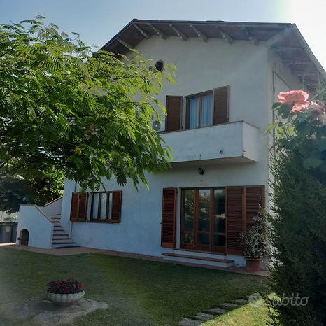 Casa de 10 divisões em Umbertide, Italy N.º 276751