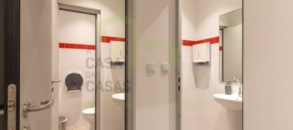 Propriété commerciale à Ericeira, Portugal 147m² No. 148346 8