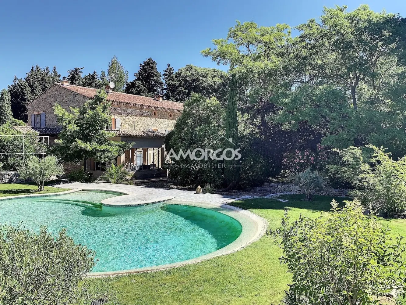 10 bedrooms Castles in Le Beausset, France No. 339580