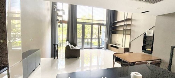 3 bedrooms Bungalow in Bangkok, Thailand No. 24134 2