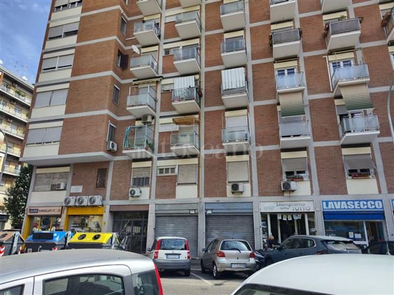 Propriété commerciale à Rome, Italy 80m² No. 394947