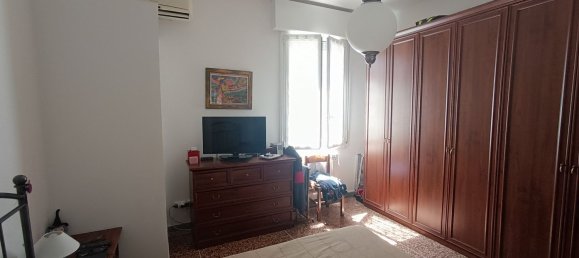 Квартира с 4 комнатами в Болонья, Италия № 120890 6