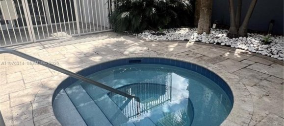 2 dormitorios propiedad comercial en venta en Miami, Miami-Dade, Florida, USA № 614806 18