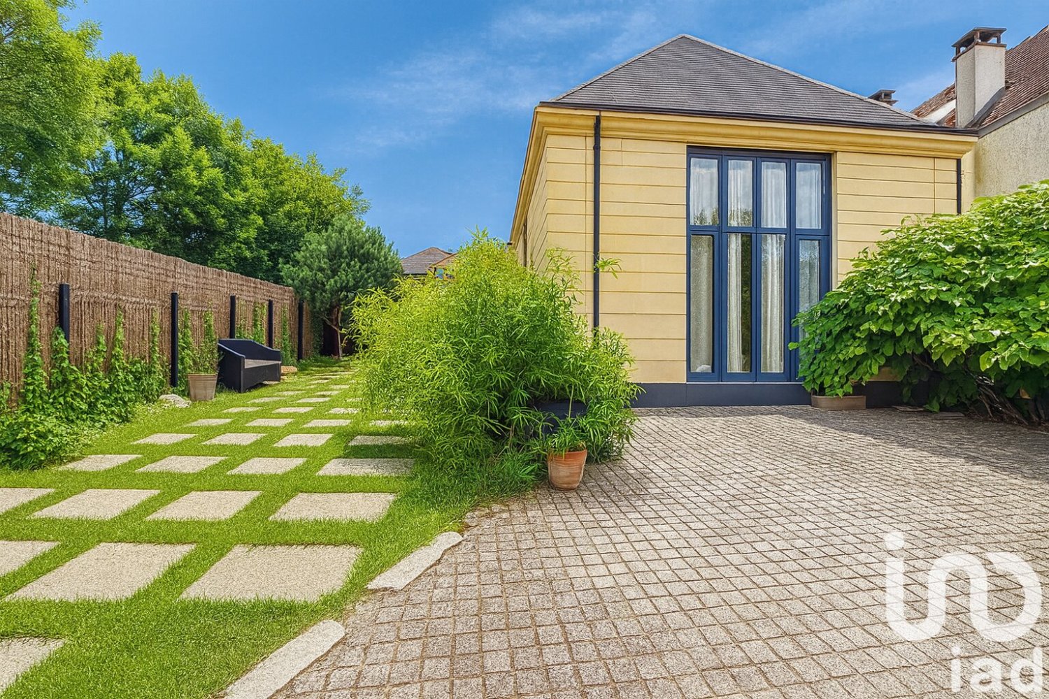 1 bedroom House in Mandres-les-Roses, France No. 297137