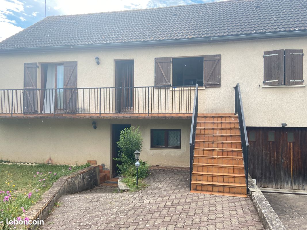 5 bedrooms House in Yonne, France No. 339734