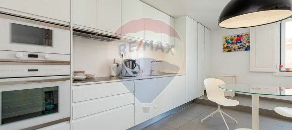 4 غرف نوم منزل ذو طابقين في Lisbon, Portugal رقم 115402 14