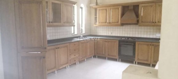 2 bedrooms House in Victoria, Malta No. 6016 2