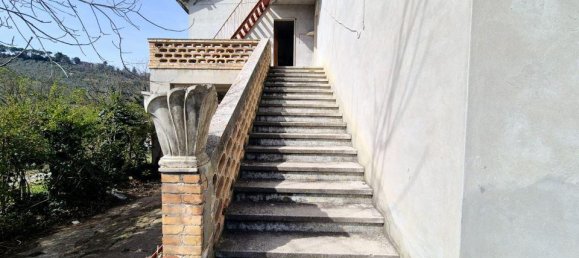 5-Zimmer Villa in Loreto Aprutino, Italy, Nr. 41015 8