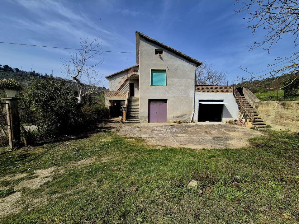 5-Zimmer Villa in Loreto Aprutino, Italy, Nr. 41015