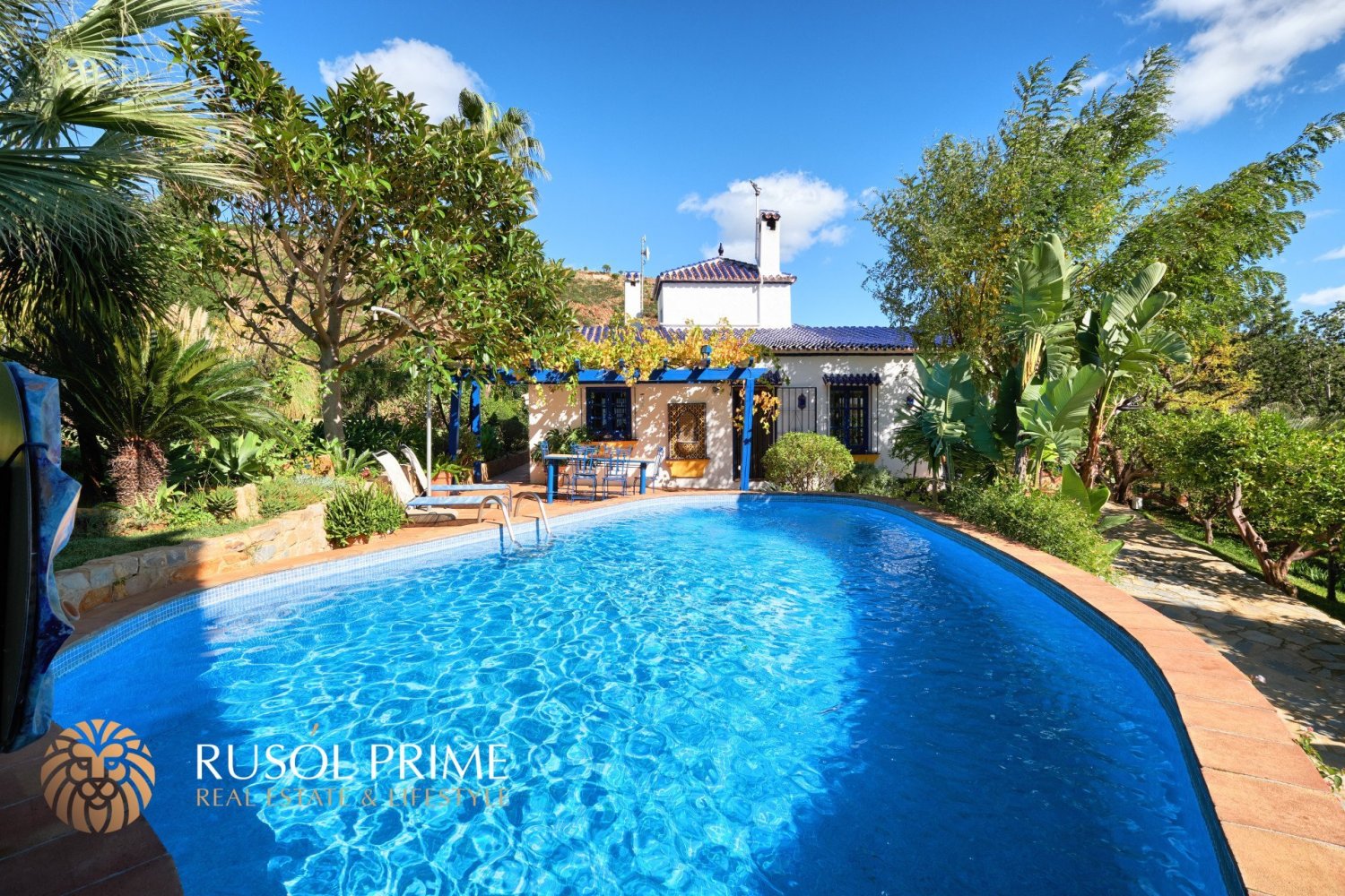 2 bedrooms Finca in Estepona, Spain No. 1380