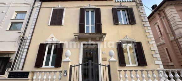 Квартира с 1 спальней в Фьюджи, Италия № 215474 15