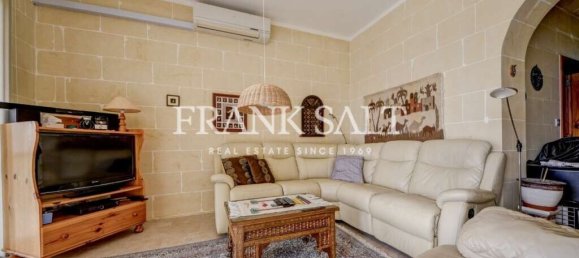 Квартира с 3 спальнями в Зеббудж, Мальта № 90 11