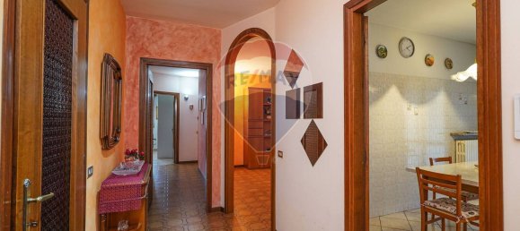 3 rooms Apartment in Montevecchia, Italy No. 336433 9
