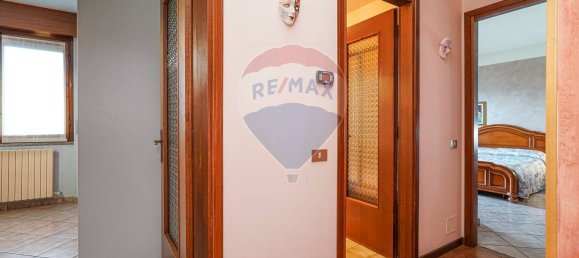 3 rooms Apartment in Montevecchia, Italy No. 336433 12