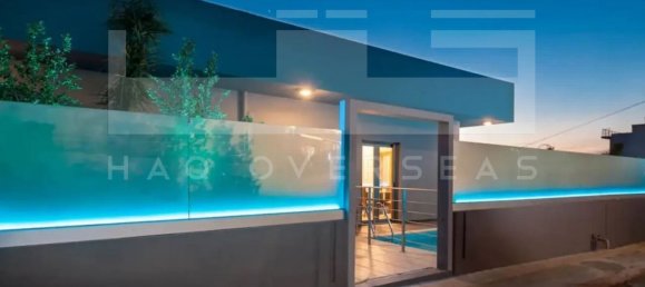 5 bedrooms Villa in Chania, Greece No. 8423 16