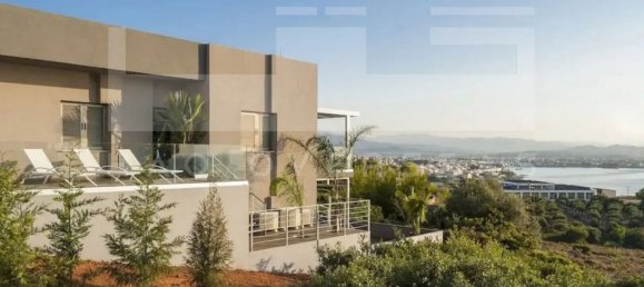 5 bedrooms Villa in Chania, Greece No. 8423 2