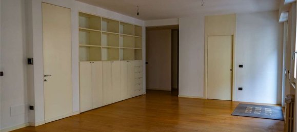 7 غرف نوم شقة في Sondrio, Italy رقم 359572 5