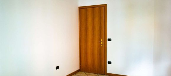 7 غرف نوم شقة في Sondrio, Italy رقم 359572 24