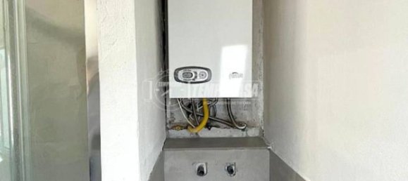 1 bedroom Apartment in Modena, Italy No. 262731 9