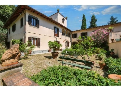 18 rooms Villa in Florence, Italy No. 29240