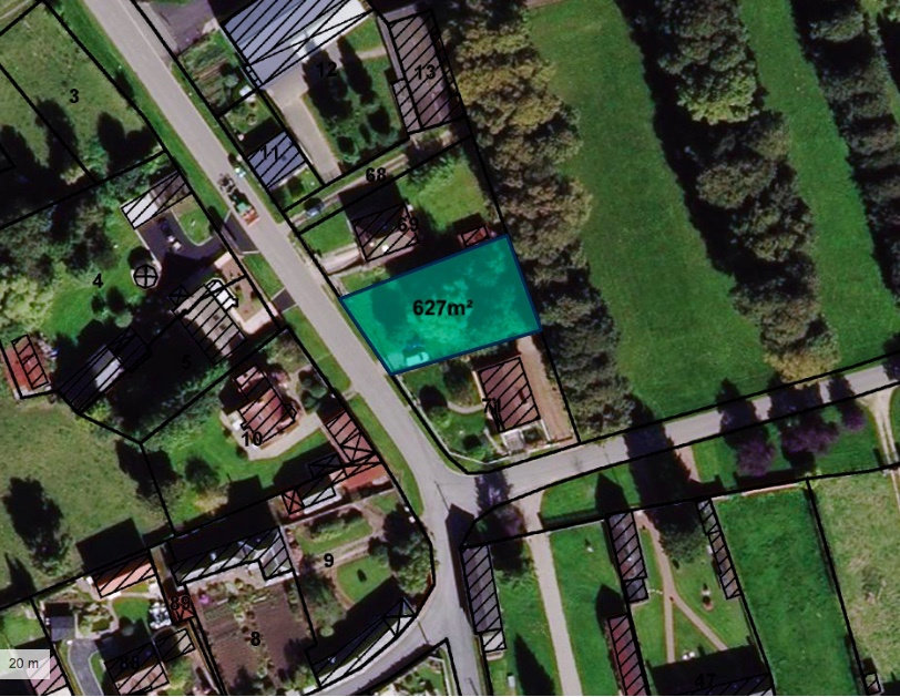 Terreno em Poix-de-Picardie, France N.º 95362