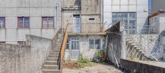 138m² Building in Vila Nova de Gaia, Portugal No. 64951 7