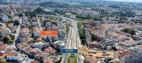 138m² Building in Vila Nova de Gaia, Portugal No. 64951 3