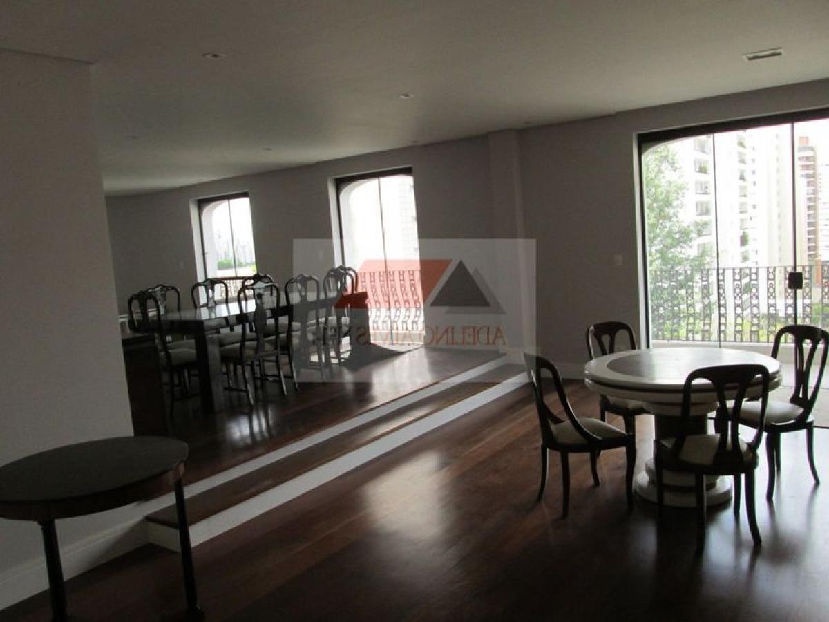 4 bedrooms Apartment in Sao Paulo, Brazil No. 584579