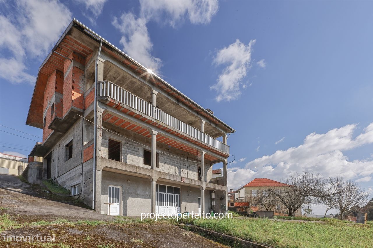 185m² Land in Sanguedo, Portugal No. 139189