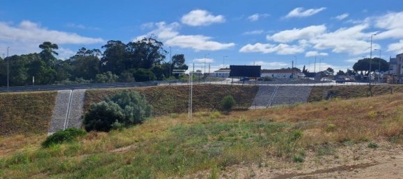  Land in Almada, Portugal No. 92004 3