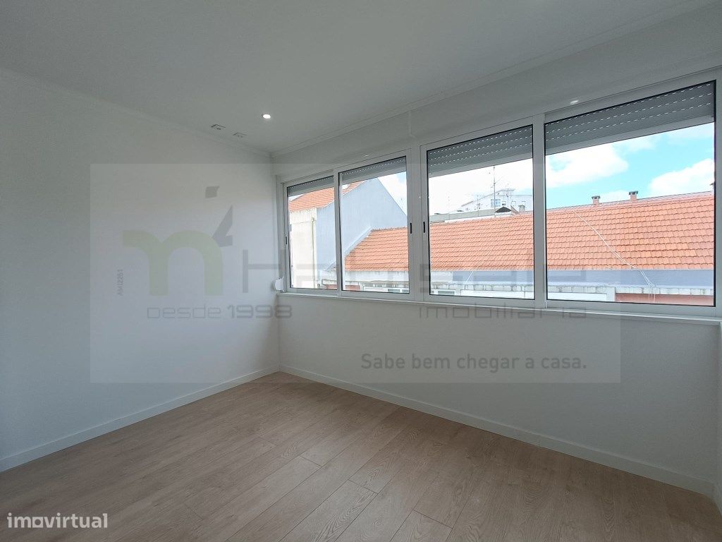 Квартира с 3 спальнями в Амадора, Португалия № 301401