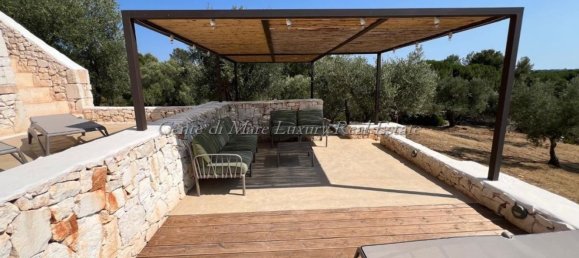 Вилла с 8 комнатами в Остуни, Италия № 115339 42
