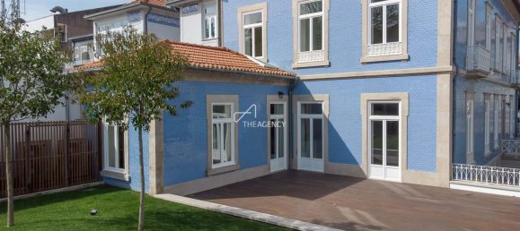 6 bedrooms Castles in Porto, Portugal No. 49018 6