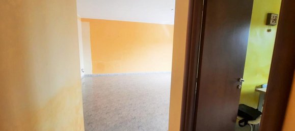 3-Zimmer Wohnung in Palermo, Italy, Nr. 15560 6