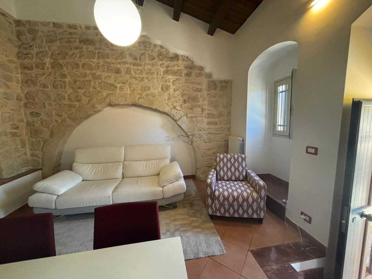 3 rooms House in Modica, Italy No. 238290