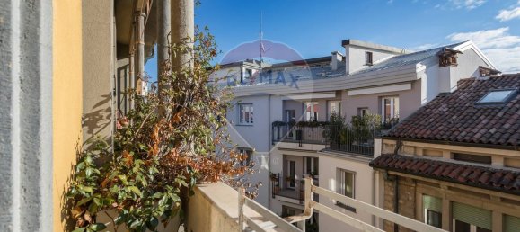 5 rooms Apartment in Bergamo, Italy No. 146653 8