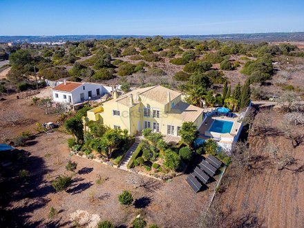 4 bedrooms House in Luz, Portugal No. 25857