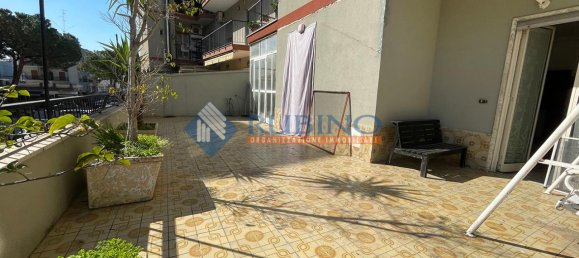 Apartamento de 4 divisões em Bari, Italy N.º 71120 6