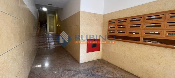 Apartamento de 4 divisões em Bari, Italy N.º 71120 26