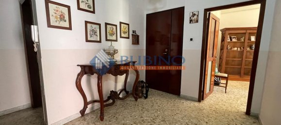 Apartamento de 4 divisões em Bari, Italy N.º 71120 23