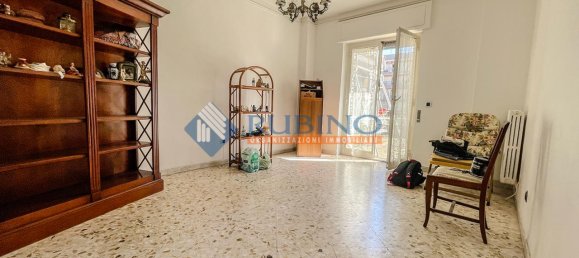 Apartamento de 4 divisões em Bari, Italy N.º 71120 5