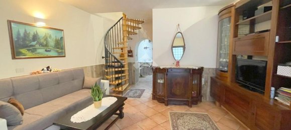 Apartamento de 3 divisões em Velletri, Italy N.º 18029 2