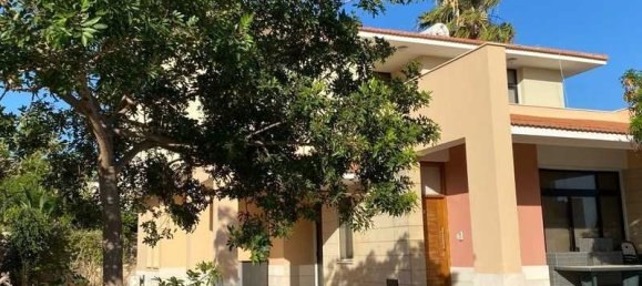 4 bedrooms Villa in Pyla, Cyprus No. 7530 2