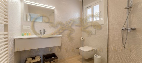 5 bedrooms Villa in San Rafael, Spain No. 872 2