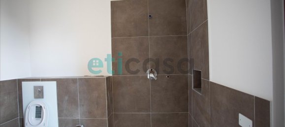 4-salle Appartement à Piacenza, Italy No. 193840 21