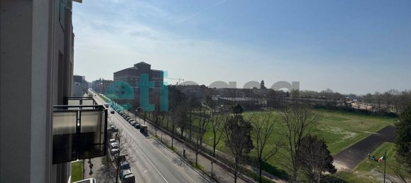 4-salle Appartement à Piacenza, Italy No. 193840 27