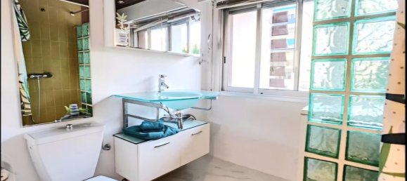 Studio in Cannes, France No. 349687 4