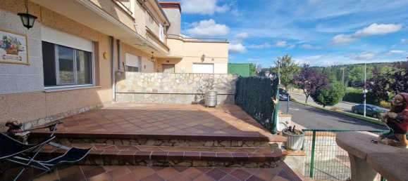 Casa de 3 dormitorios en León, Spain No. 71861 12