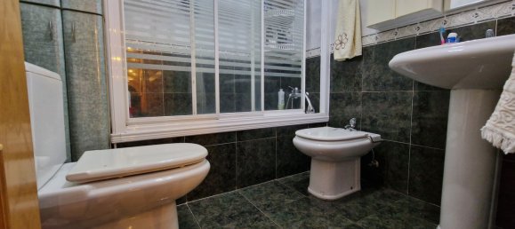 Casa de 3 dormitorios en León, Spain No. 71861 50