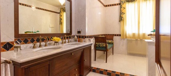 13-Zimmer Villa in Pordenone, Italy, Nr. 10429 32